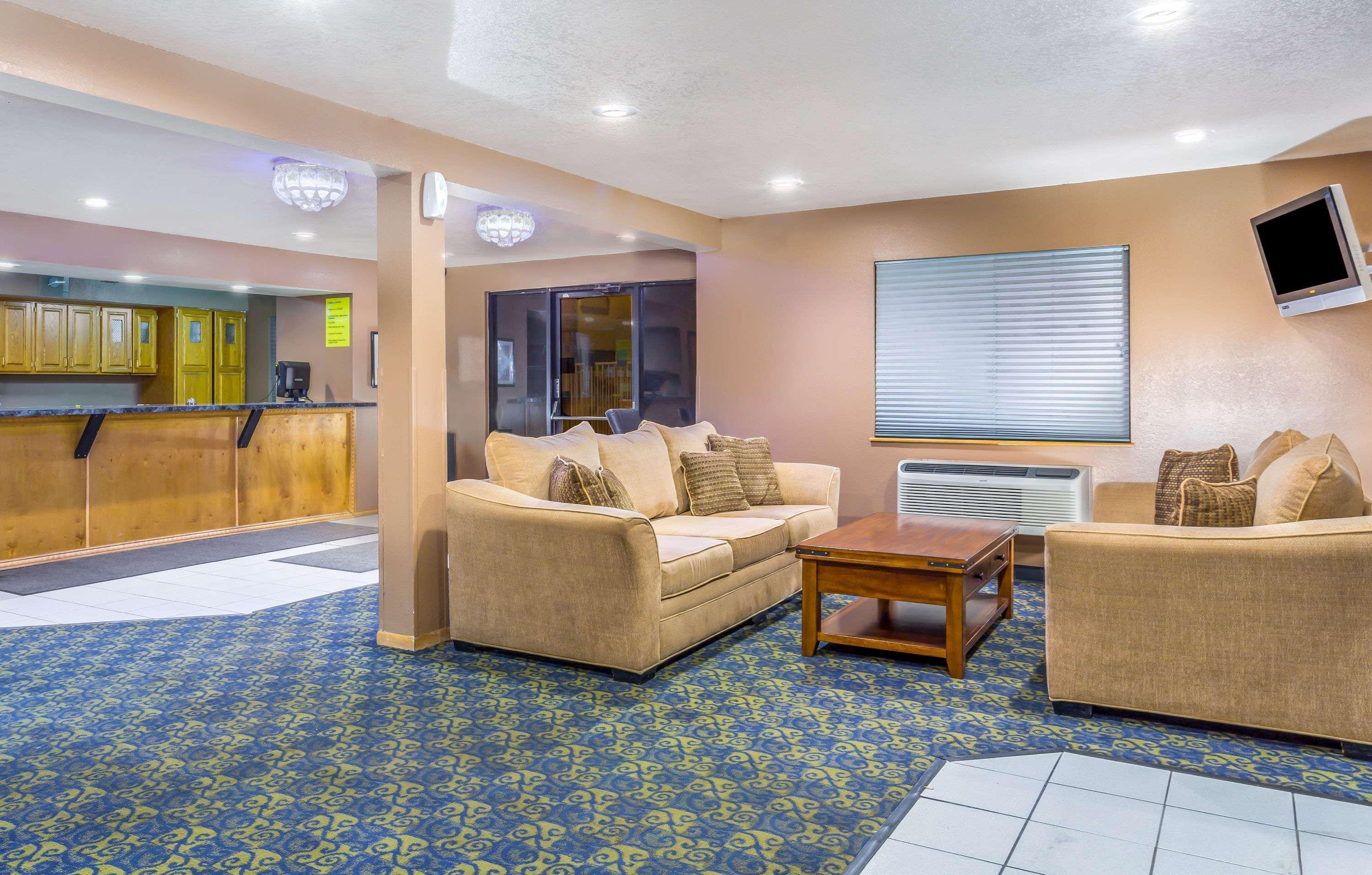 Super 8 By Wyndham Mesa Gilbert Hotel Exterior photo